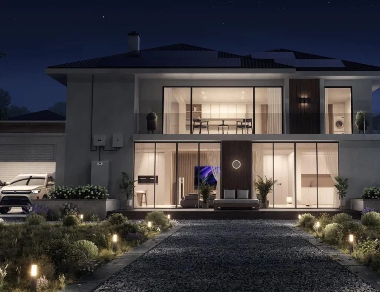 Residência com energia solar e bateria ao anoitecer